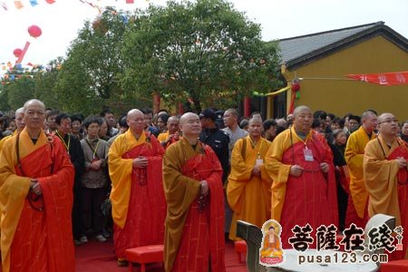 扬州市佛教协会会长,扬州大明寺方丈能修大和尚主持扬州高邮汤庄吉祥