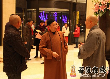 副会长,江苏省佛教协会会长,镇江金山江天禅寺方丈心澄大和尚(摄像:心