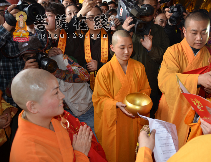 【高清图集】江苏徐州竹林寺举行文化节开幕式庆典暨明道法师荣膺住持