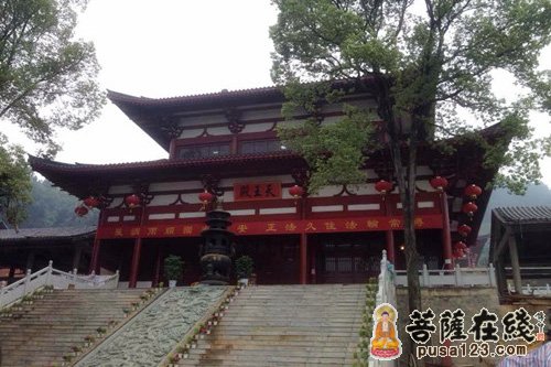 湖北咸宁潜山寺隆重举行露天观音开光法会