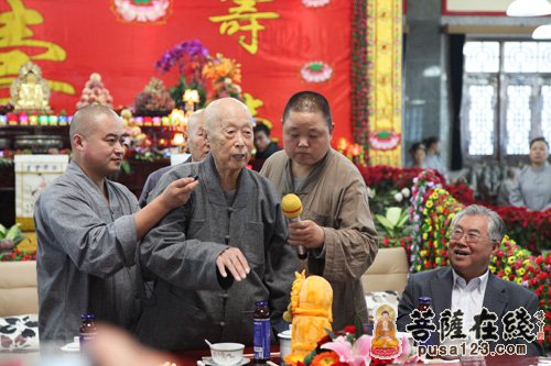 德林长老百岁寿诞在扬州高旻寺隆重举行