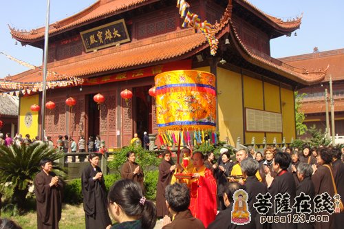 上海崇明广福寺隆重举行2012浴佛法会