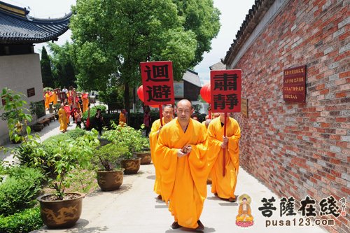 2014年6月5日,江苏张家港香山寺2014水陆法会圆满送圣,此次法会由法禅