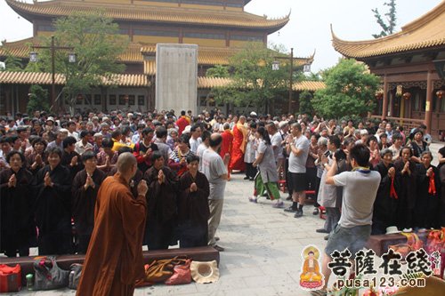 江苏太仓同觉寺举行观音菩萨圣像开光法会