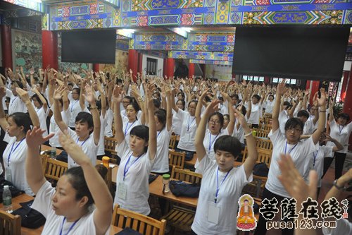 女营员们虽然觉得这堂课有点“汉子”，但学到防身术还是不错的