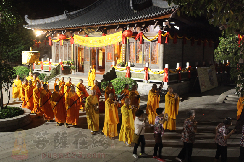 【高清图集】西樵山宝峰寺举行第八届水陆冥阳两利法会之熏坛洒净