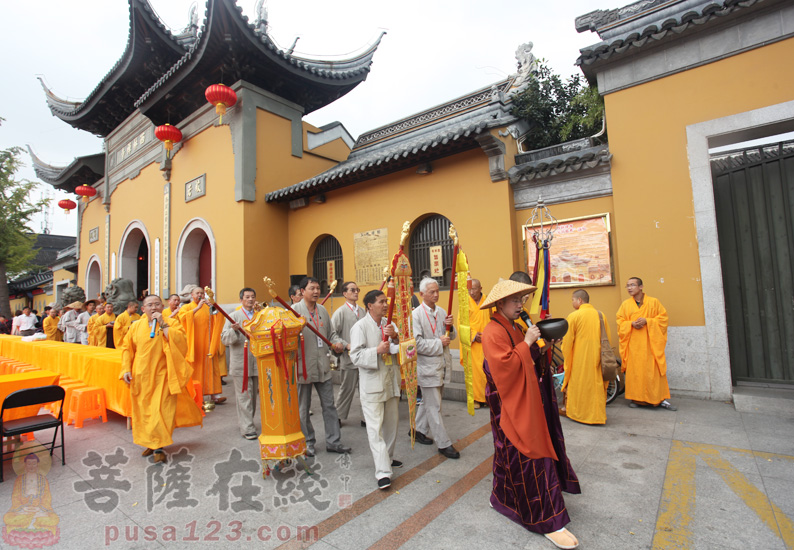 【高清图集】上海西林禅寺举行观音菩萨出家法会暨托钵行脚仪式