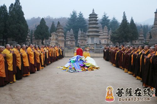 少林寺僧众扫塔祭祖仪式现场