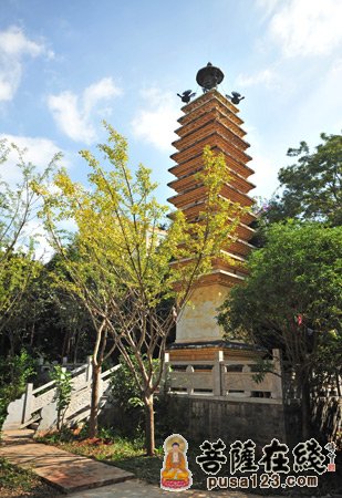 昆明官渡金马寺