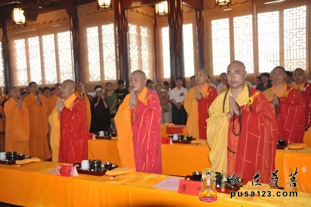 姑苏寒山寺,苏州重元寺方丈秋爽大和尚,姜堰市佛教协会会长学贤法师等