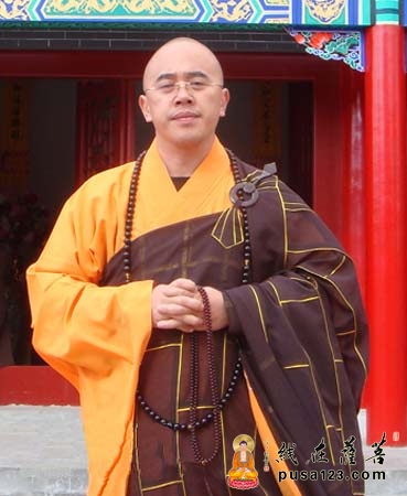 2011年2月16日,黑龙江省伊春市佛教协会会长,伊春天龙禅寺方丈中慧大
